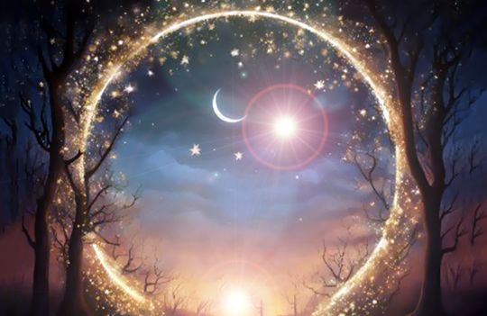 СИЛА, ЭНЕРГИЯ, ВОЗРОЖДЕНИЕ - вот символы этого периода.