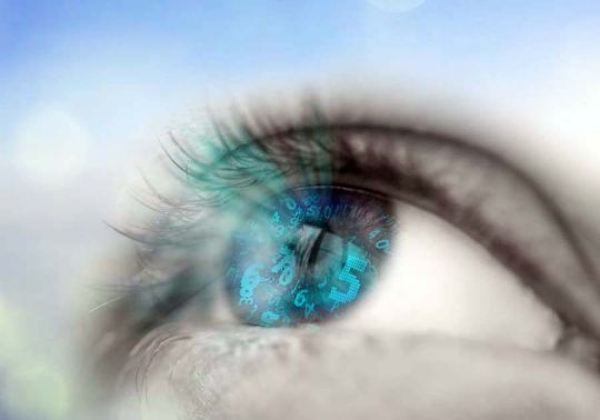 "Если ваше внимание вам не принадлежит, то вам не принадлежит и ваша жизнь"