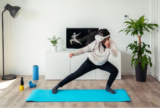 Представьте, что вы изучаете боевые искусства дома